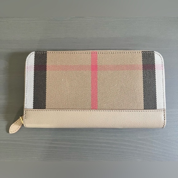 BURBERRY Authentic Zip Around Wallet Nova Check Chestnut and Mocha Leather - Picture 2 of 8